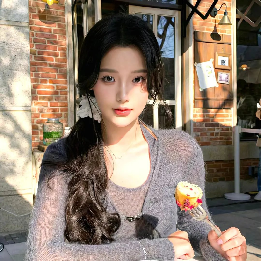 储物柜女孩